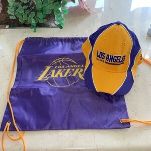 Original adidas Los Angeles Lakers cap with drawstring bag 📍last one left📍